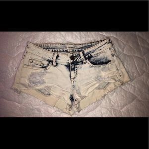 Acid wash jean shorts!
